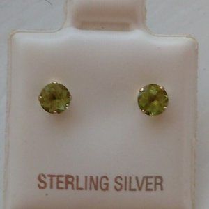 4mm Round Peridot Stud Earrings